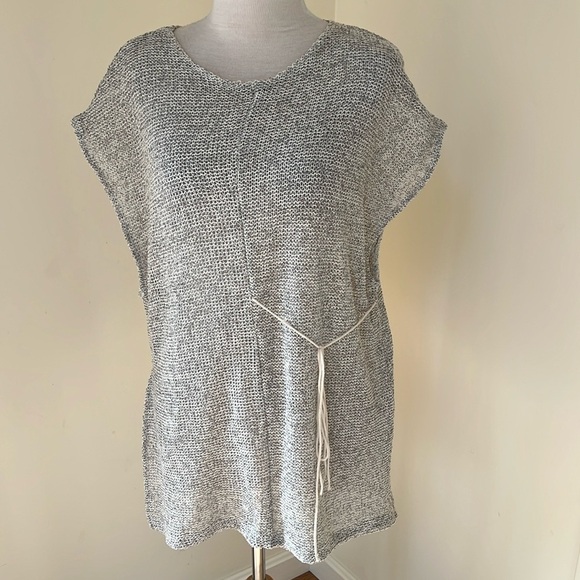 Zara small gray ecru combo knit top with tie. - Picture 1 of 9